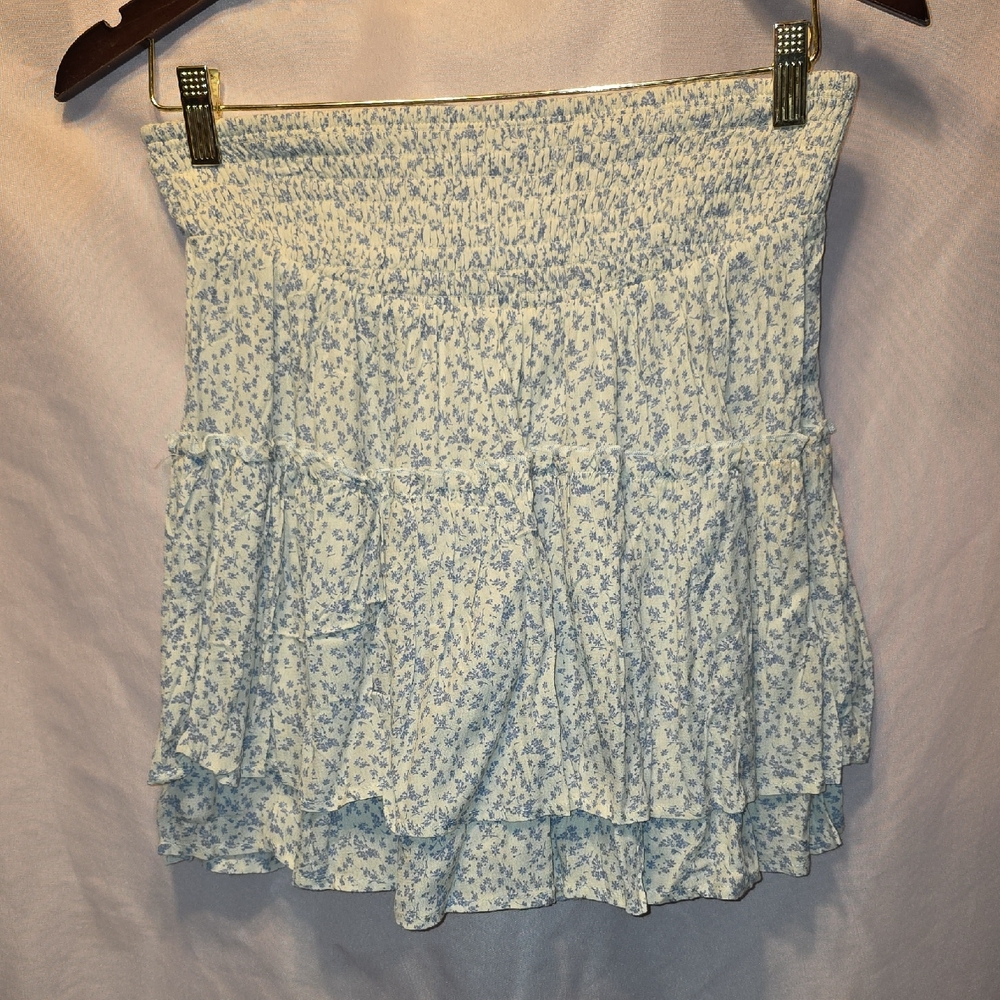 Sienna Sky Blue & White Floral Skirt Ruffled Layers Womens Medium (Virginia #8)